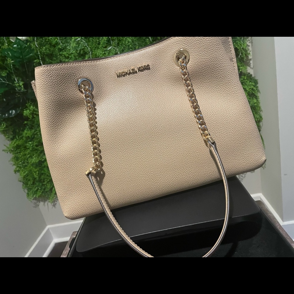 MK Purse